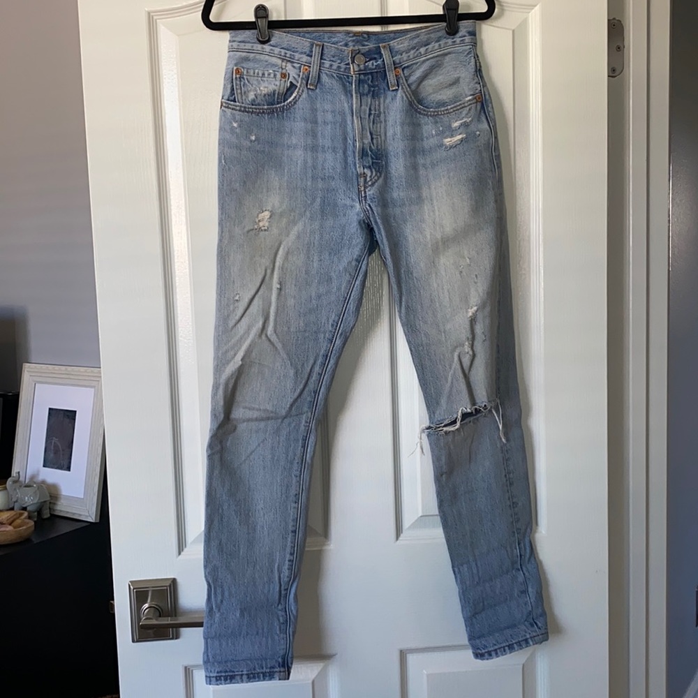 Levi’s 501 light wash jeans